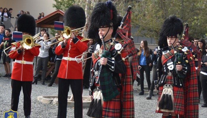 The Regimental Band of the Scots Guard and the Pipes and Drums of the 1st Battalion the Scots Guard.